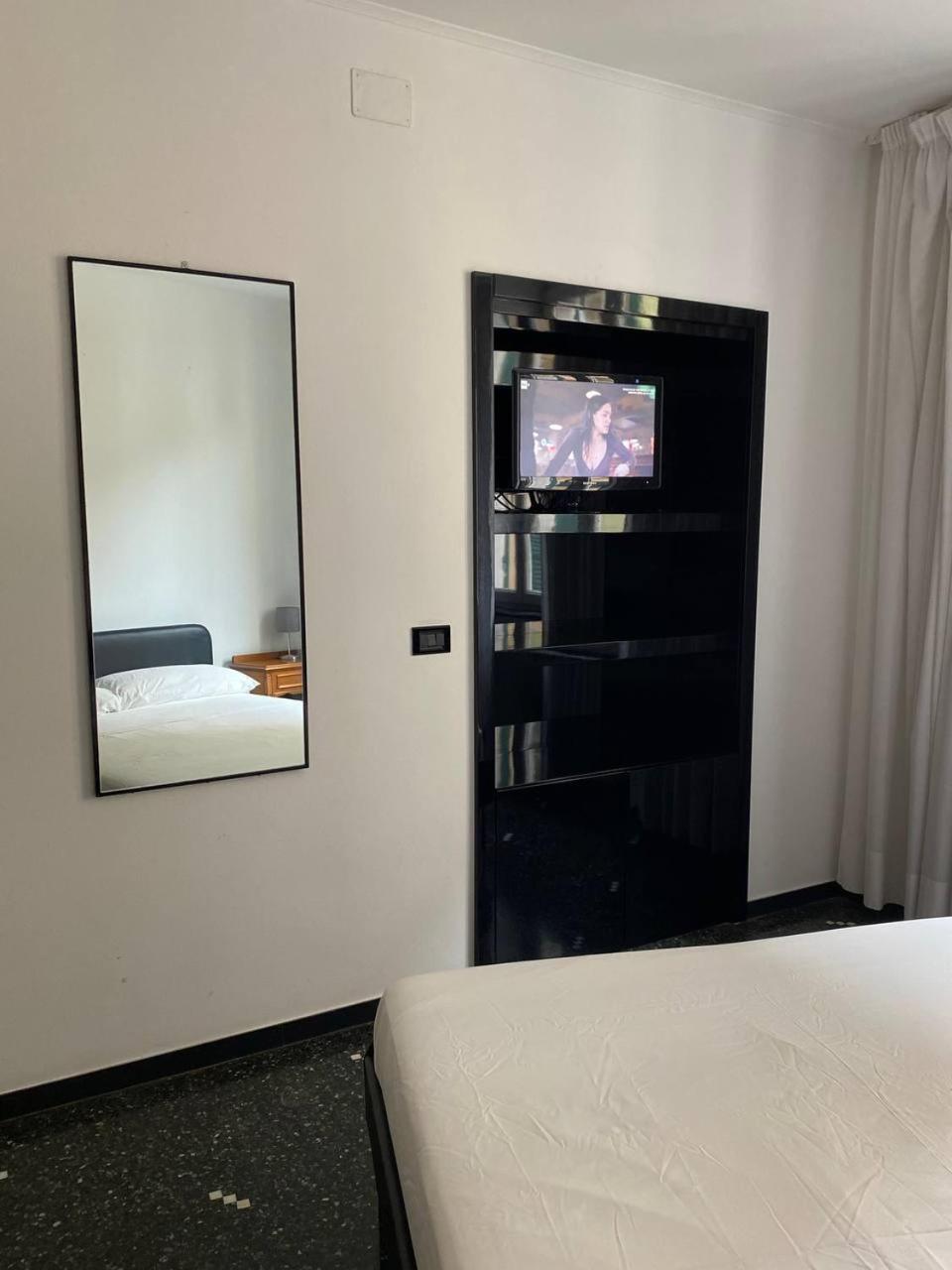 Martel Rooms - Genova Centro Brignole エクステリア 写真