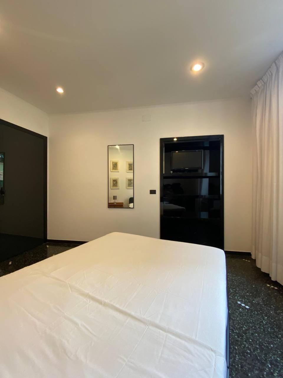 Martel Rooms - Genova Centro Brignole エクステリア 写真