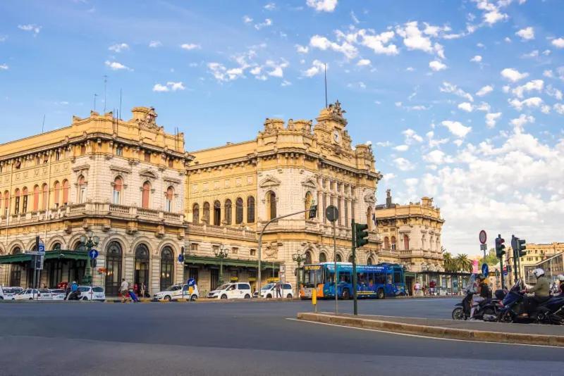 Martel Rooms - Genova Centro Brignole エクステリア 写真
