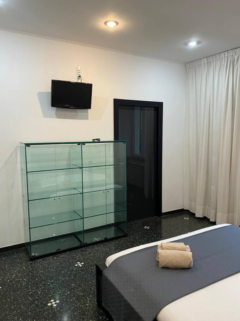 Martel Rooms - Genova Centro Brignole エクステリア 写真